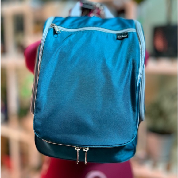 LL Bean Travel Tote Bag Like New - Picture 2 of 9